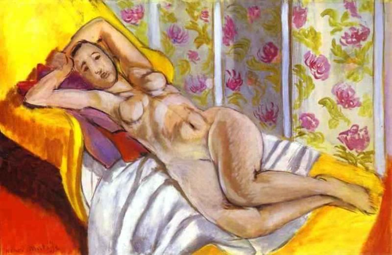 nu couche.jpg